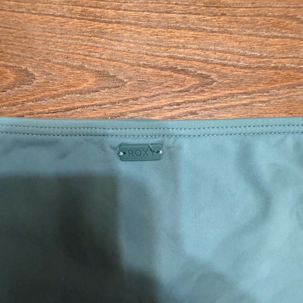 Roxy bikini bottoms - Picture 4 of 4